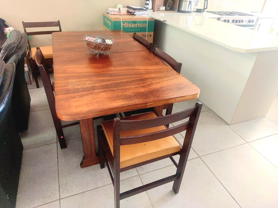 2 Bedroom Property for Sale in Moorreesburg Western Cape